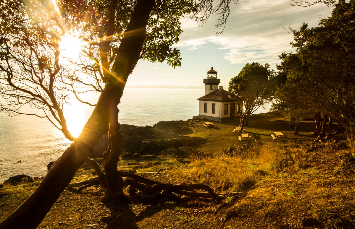 An early sunset looking west out over Haro Strait from the Lime Kiln Lighthouse.