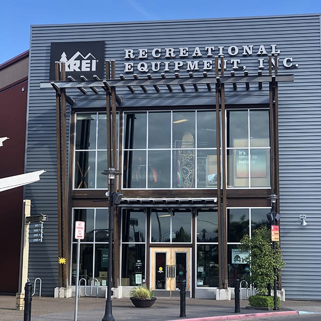 REI Clackamas Store