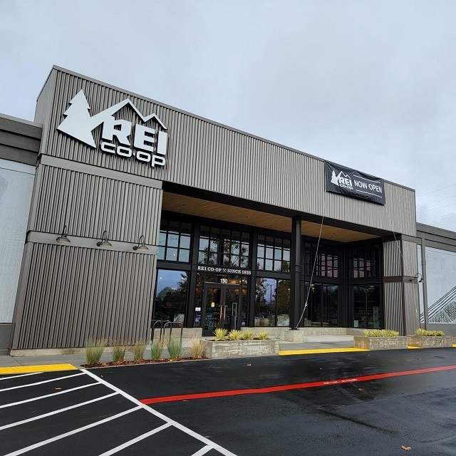 REI Sunnyvale Store