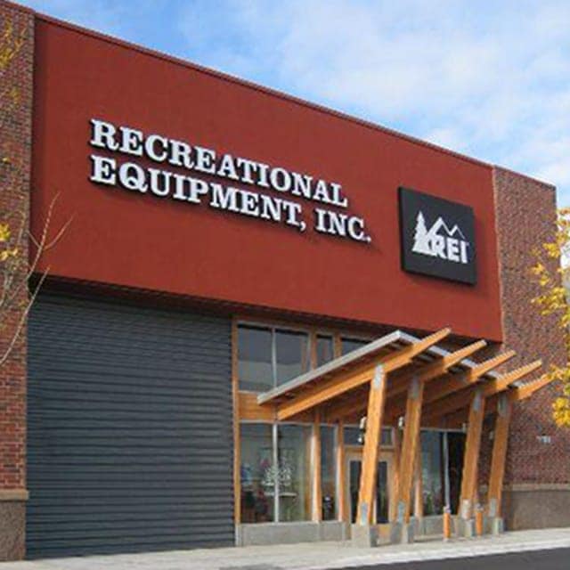 REI Maple Grove Store