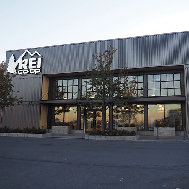 REI Farmington Store