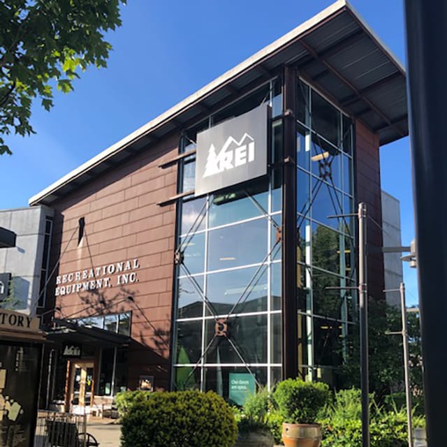 REI Alderwood Store