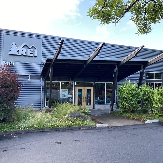 REI Tualatin Store