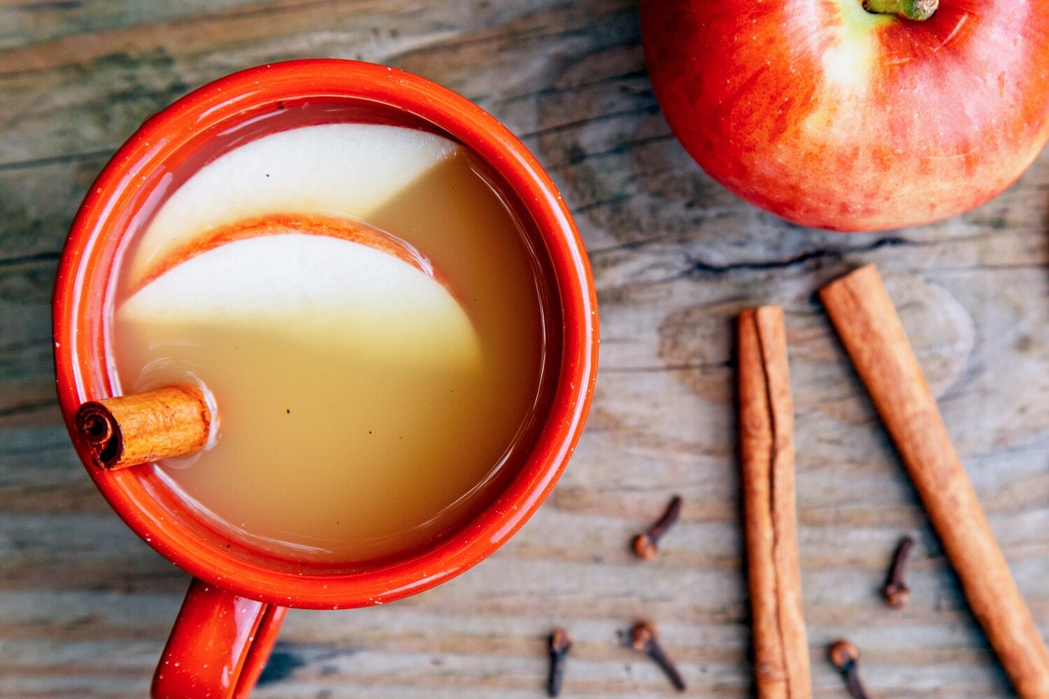 Hot Apple Ginger Cider