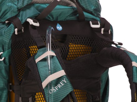 Osprey Eja 58 Pack - Women's Hydration port & tube routing