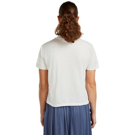 Icebreaker Merino 150 Tech Lite NZ Flora Crop T-Shirt - Women's 2