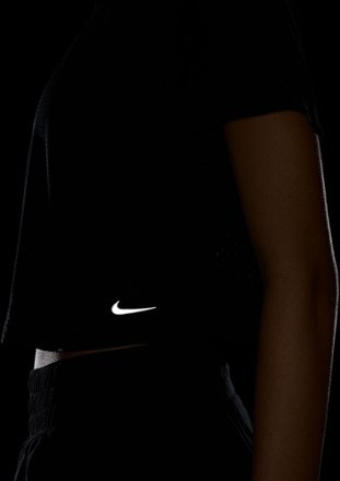 Nike One Classic Breathe Shirt - Women's 7