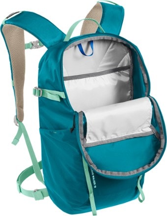 CamelBak Cloud Walker 18 Hydration Pack 4