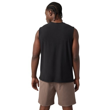 Vuori Strato Muscle T-Shirt - Men's 2