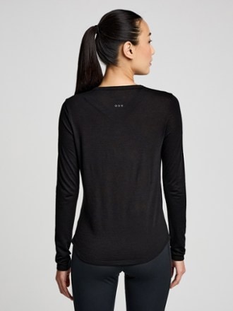 Saucony t shirts womens for clearance sale