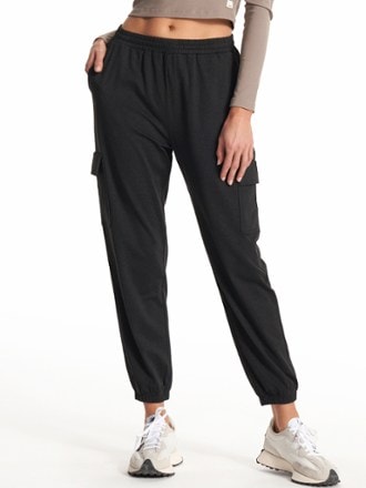 Vuori Boyfriend Cargo Joggers - Women's 1