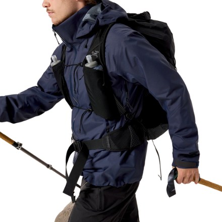 Arc'teryx Beta AR Jacket - Men's 10