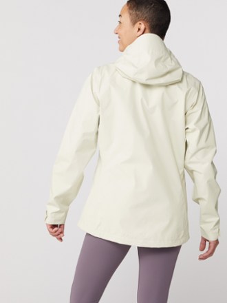 White patagonia rain on sale jacket