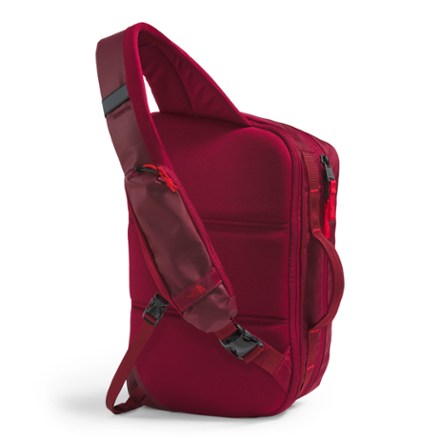 The North Face Base Camp Voyager Sling 2