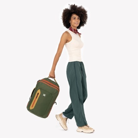 Sherpani Santiago 35 L Travel Pack 9