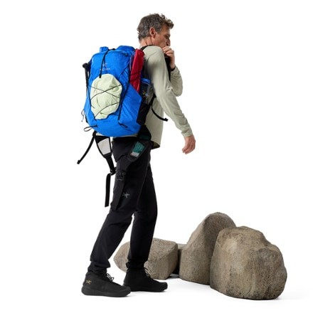 Arc'teryx Aerios 35 Pack 10