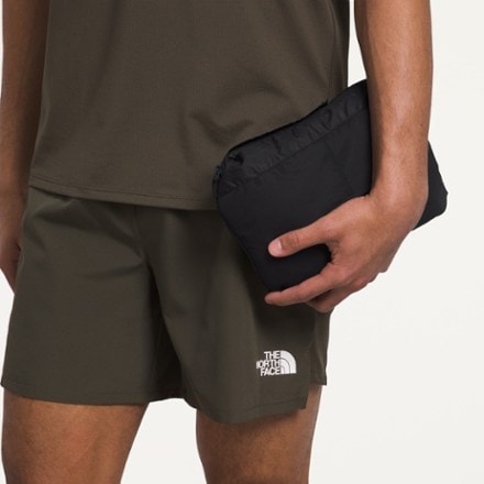 The North Face Winter Warm Pro Insulated Vest - Men's 4