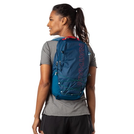 Nathan Crossover 15 Liter Hydration Pack 1