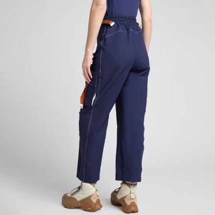 SENIQ Trailmix Cargo Pants - Women's 1