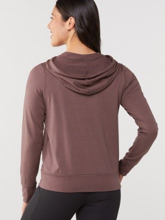 Vuori Halo Performance Hoodie 2.0 - Women's 2