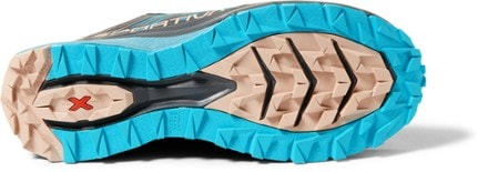 La Sportiva Jackal Trail-Running Shoes - Women's Sole view (Carbon/Topaz)