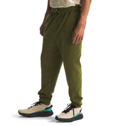 The North Face Heritage Patch Jogger Pants - Men's 4