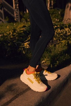 HOKA Gaviota 6 Road-Running Shoes - Women's 9