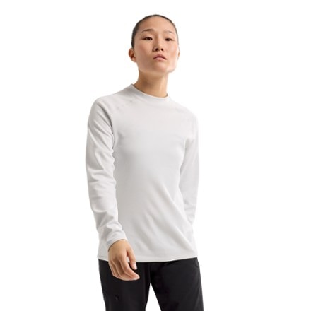 Arc'teryx Motus Crewneck Long-Sleeve Shirt - Women's 1