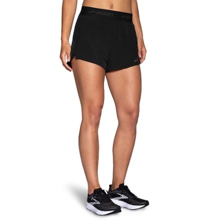 On Body Image of color Black/Brooks