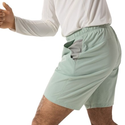 Arc'teryx Incendo 9" Shorts - Men's 6