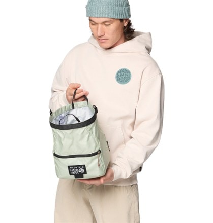 Mountain Hardwear Camp 4 Chalk Bucket 5