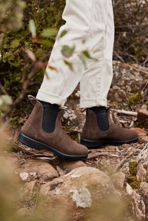 Blundstone Original Suede Chelsea Waxed Boots 2
