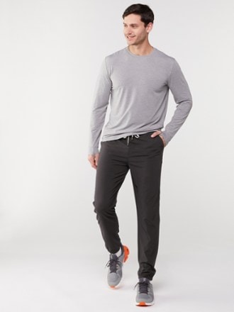 Vuori Kore Joggers - Men's 3