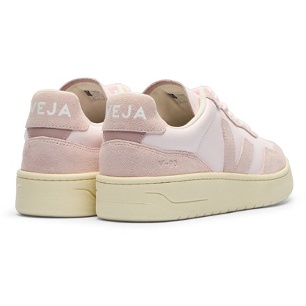 VEJA V-90 Shoes - Women's 2