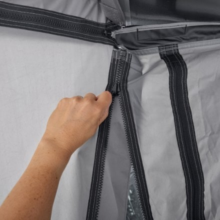 Thule Approach 2 M Tent Awning and awning walls not included