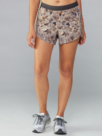 rei on the trail shorts