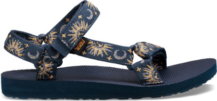 teva urban sandal