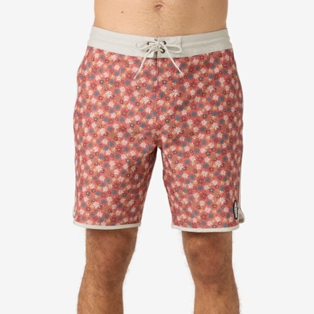 O'Neill Cruzer Scallop 18" Board Shorts - Men's 1