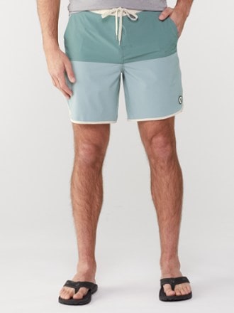 Vuori Cruise Board Shorts - Men's 18.5" Outseam 1