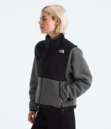 The North Face Retro Denali Jacket - Women's 4