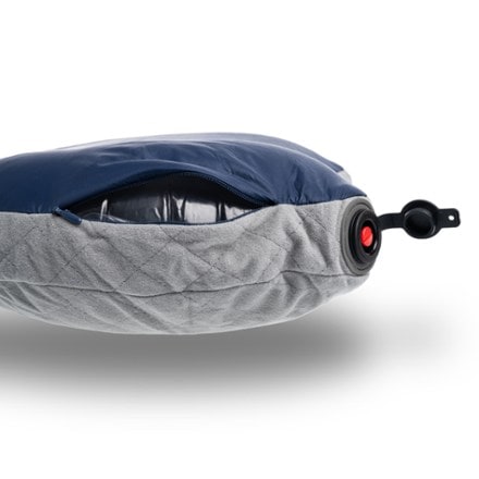 COCOON AirCore Hood/Camp Pillow 1