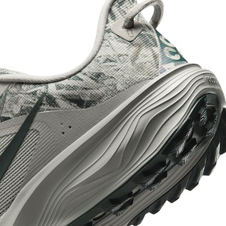 Nike ACG Pegasus Trail Trail-Running Shoes - Men's 8