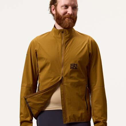 Endura Alltrack Ride Packable Cycling Jacket - Men's 6