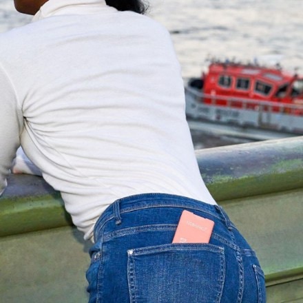 Noshinku Refillable Ultra-Moisturizing Pocket Sanitizer 7