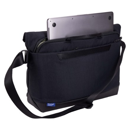 Thule Paramount 14 L Crossbody Bag 6