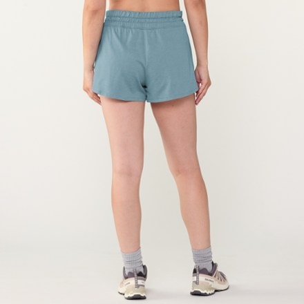 Vuori Halo Performance Shorts 2.0 - Women's 2