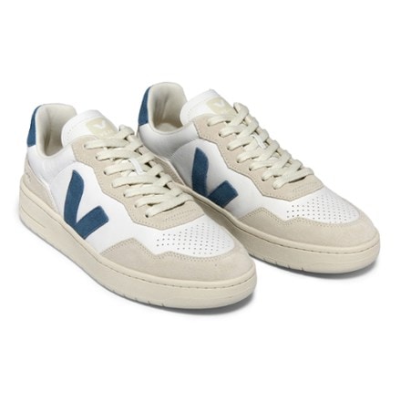 VEJA V-90 Shoes - Men's 1