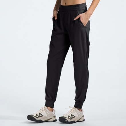 The North Face Aphrodite Joggers - Women's 4