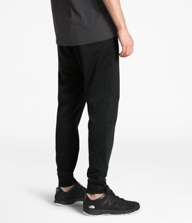 men's train n logo cuffed pants