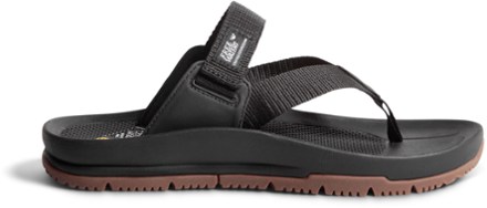 Freewaters men's dylan hot sale flip flops